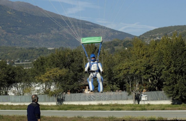  Llegada en paracaídas 